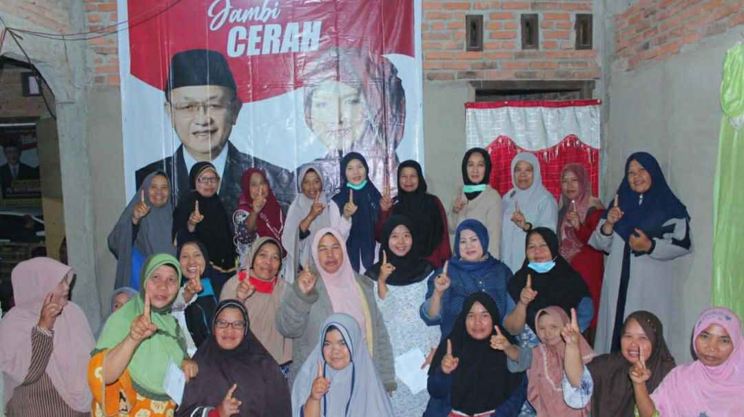 Cik Marleni dan Cek Ernalia saat kunjungi Kerinci