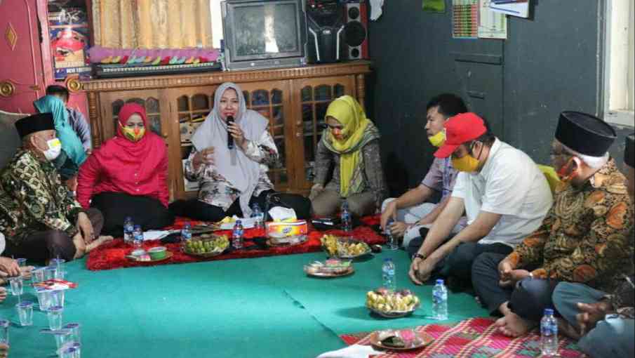 Rosita Endra saat temui Tim 24 Kerinci
