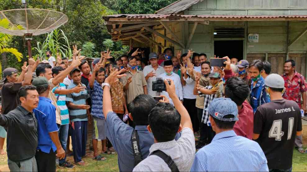 Al Haris saat silaturahmi dengan warga Desa Gemuruh, Mandiangin Kabupaten Sarolangun
