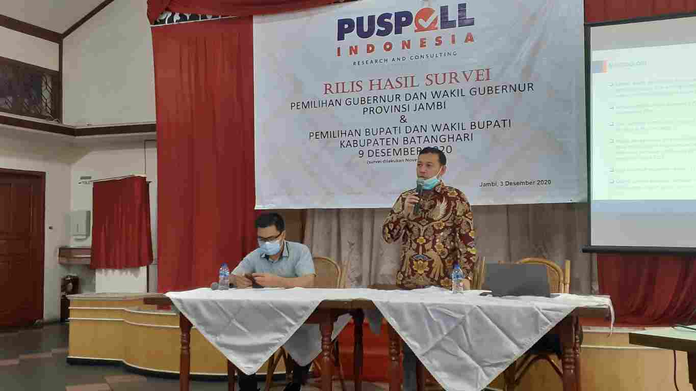 Muslimin Tanja saat paparkan hasil survei di Pilgub Jambi 2020