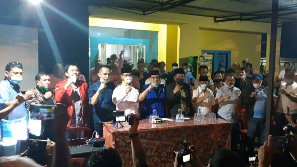 Suasana konferensi pers di Posko Pemenangan Jambi Mantap