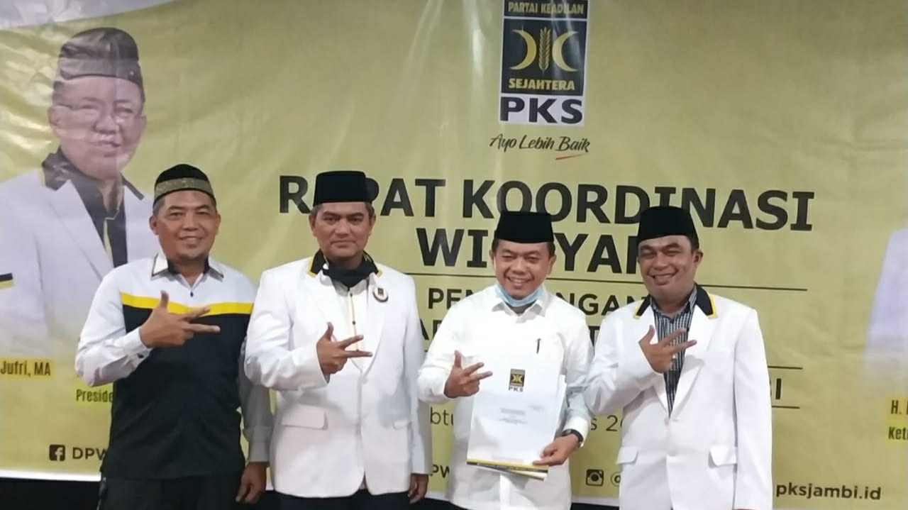 Rudi Wijaya (dua dari kiri) bersama Al Haris