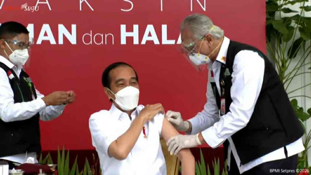 Presiden Jokowi saat di suntik Vaksin Covid-19 