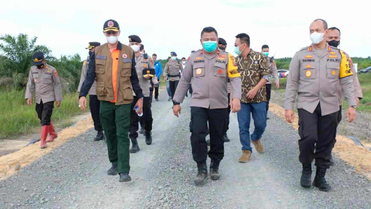 Kapolda Jambi saat tinjau Posko Membumi Sigap Karhutla 