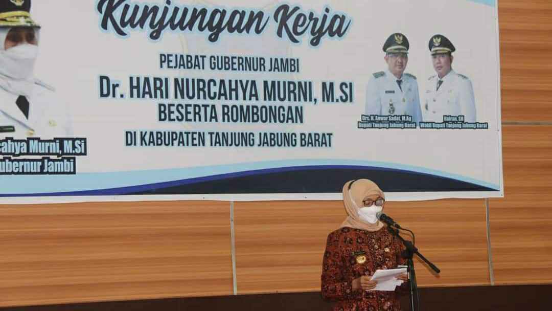Pj Gubernur Jambi saat kunjungan kerja di Tanjab Barat 