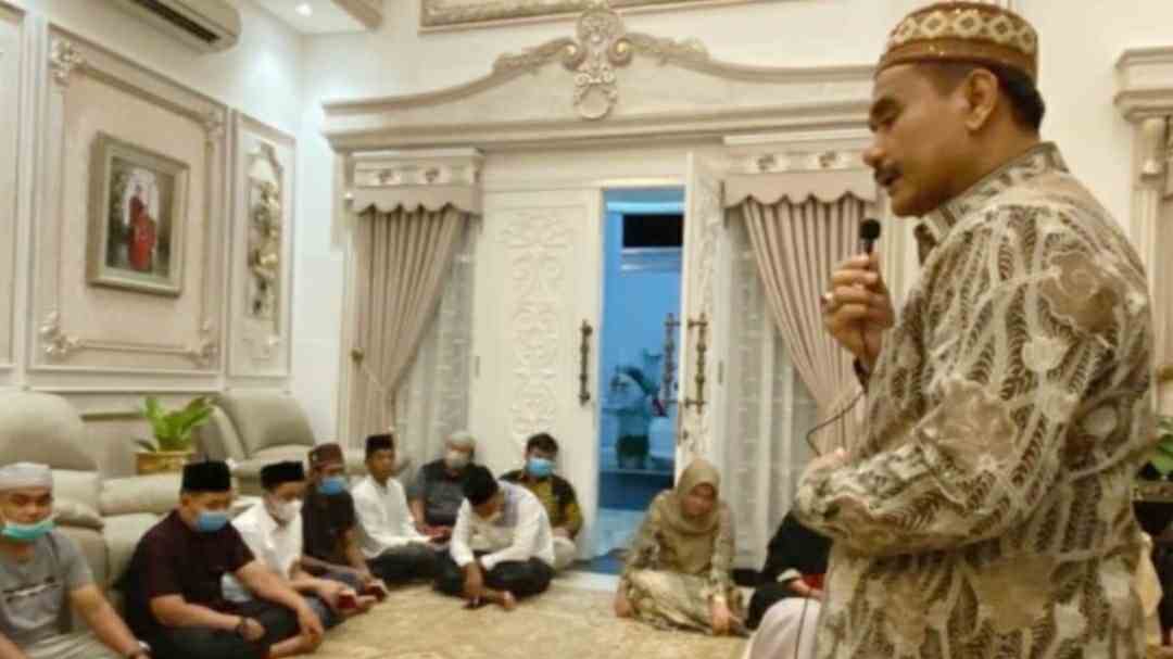 SAH saat mengisi kajian malam Jumat di kediamannya kawasan Telanaipura, Kota Jambi