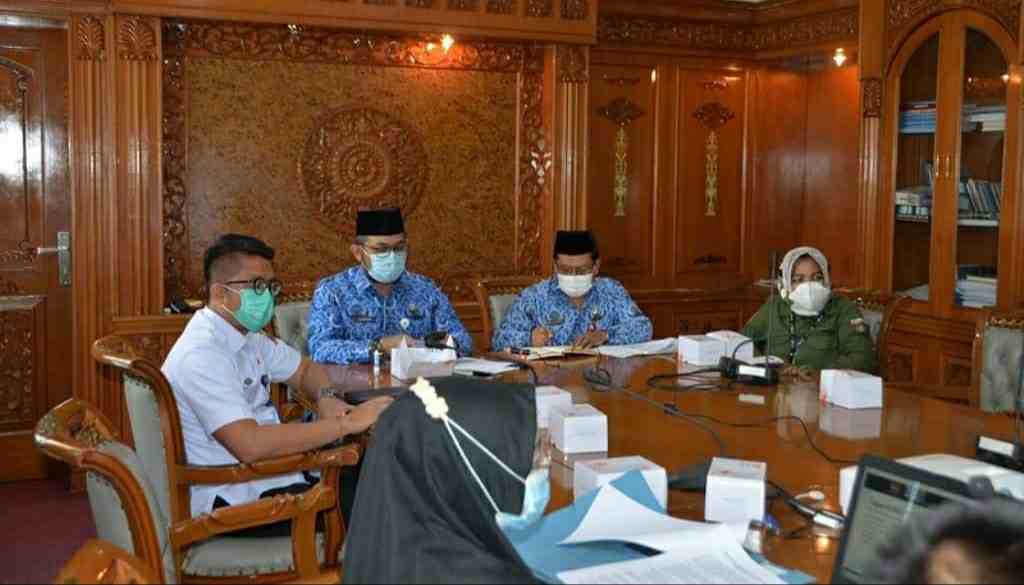 Sudirman saat hadiri rapat pencegahan korupsi BUMD Provinsi Jambi