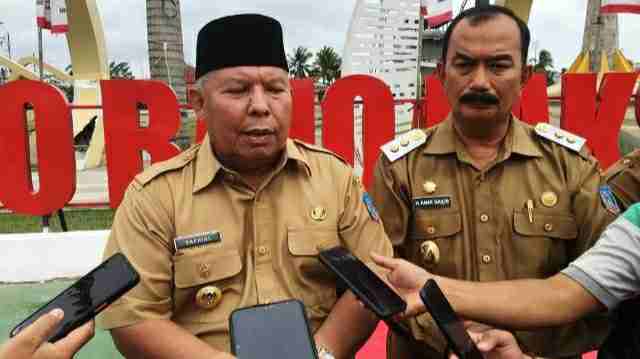 Safrial (kiri) dan Amir Sakib