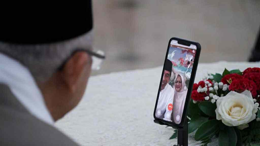 Silaturahmi Jokowi dan istri bersama Ma'ruf Amin dan istri