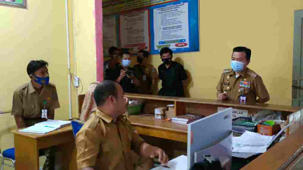 Al Haris saat sidak ke sejumlah kantor usai lebaran