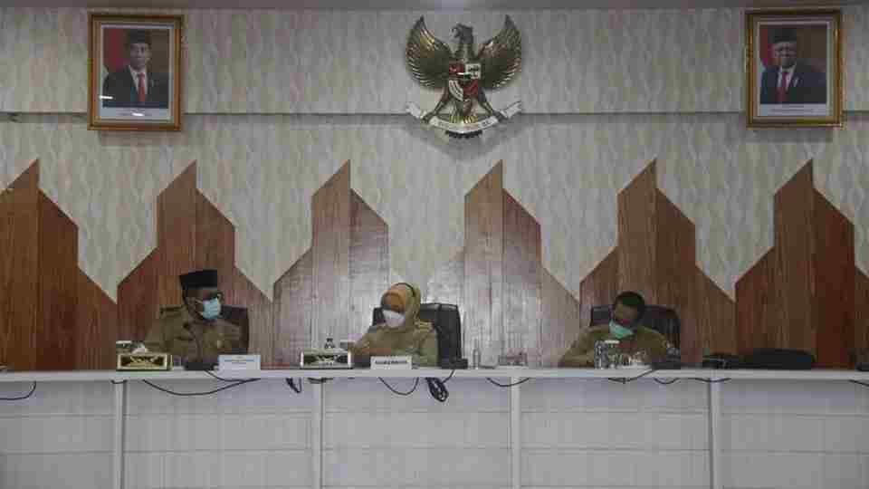 Pj Gubernur Jambi saat hadiri rapat pembahasan Renja tahun 2021