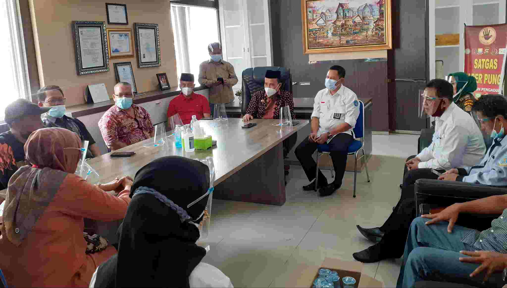 Forkom Ormas Kota Jambi saat bersilaturahmi dengan pengelola Pasar Angso Duo Baru Jambi