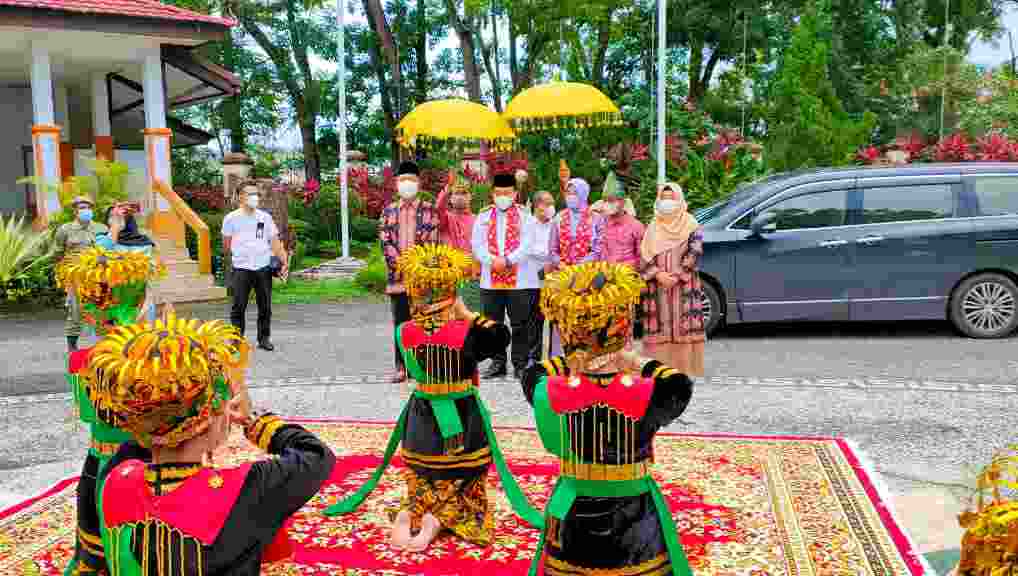 Al Haris saat kunjungan ke Merangin