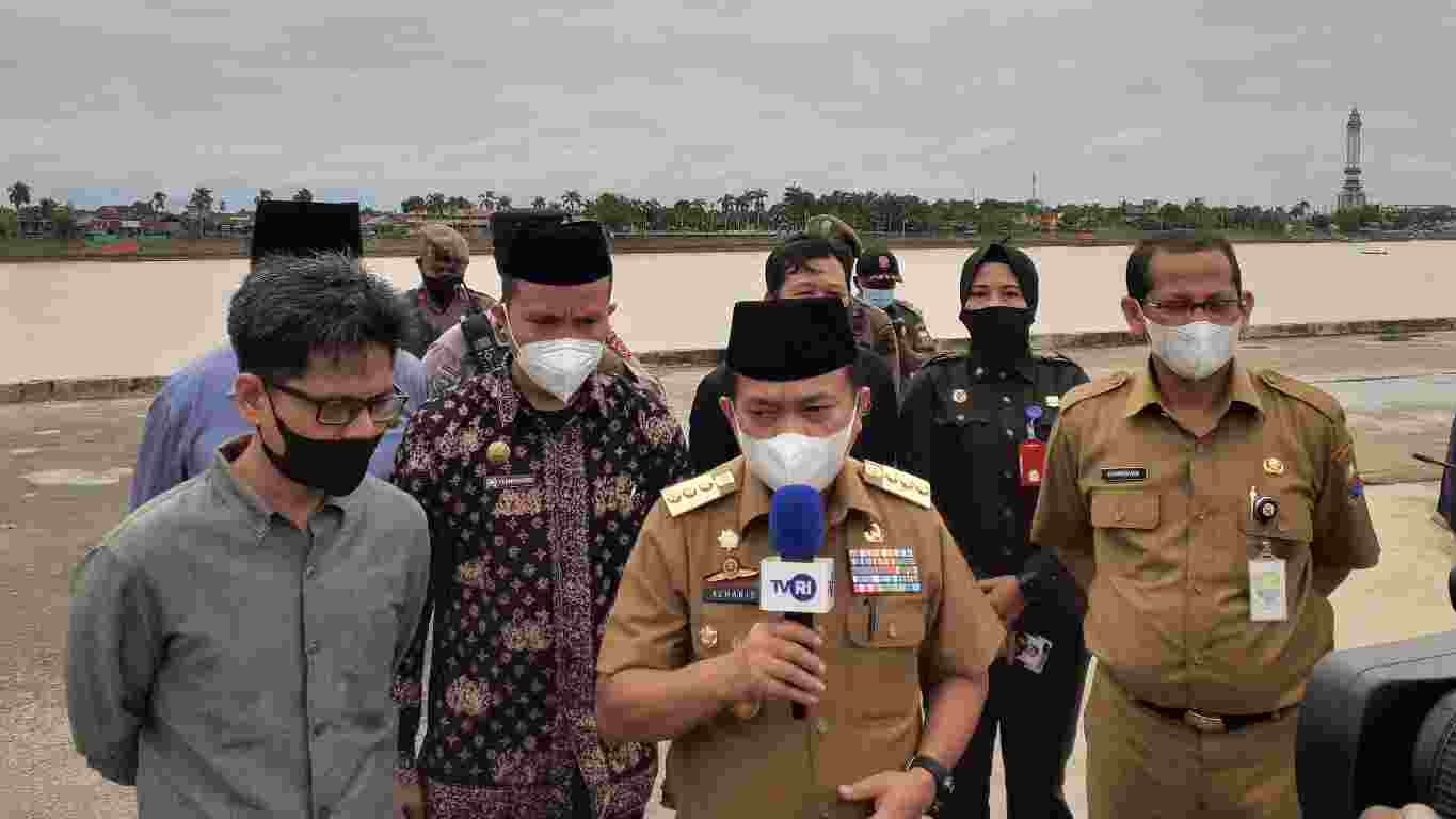 Al Haris saat sesi wawancar usai peninjauan di Pasar Angso Duo Baru Jambi
