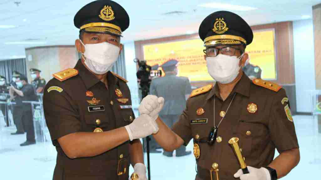 Kejati Jambi, Sapta Subrata (kanan) dan Kajati DKI Jakarta, Febrie