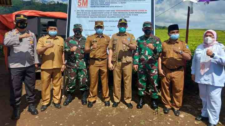 Sekda Asraf saat hadiri acara Deklarasi Bersama percepatan penanganan Covid-19 di Desa Koto Tuo
