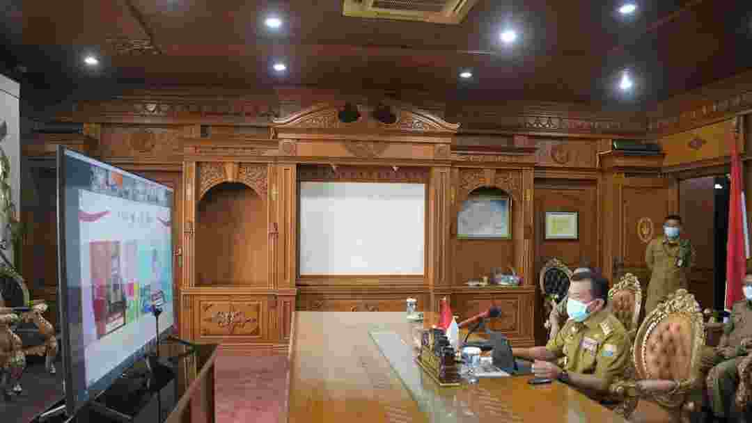 Gubernur Al Haris saat hadiri peluncuran OSS berbasis resiko oleh Presiden Jokowi secara virtual