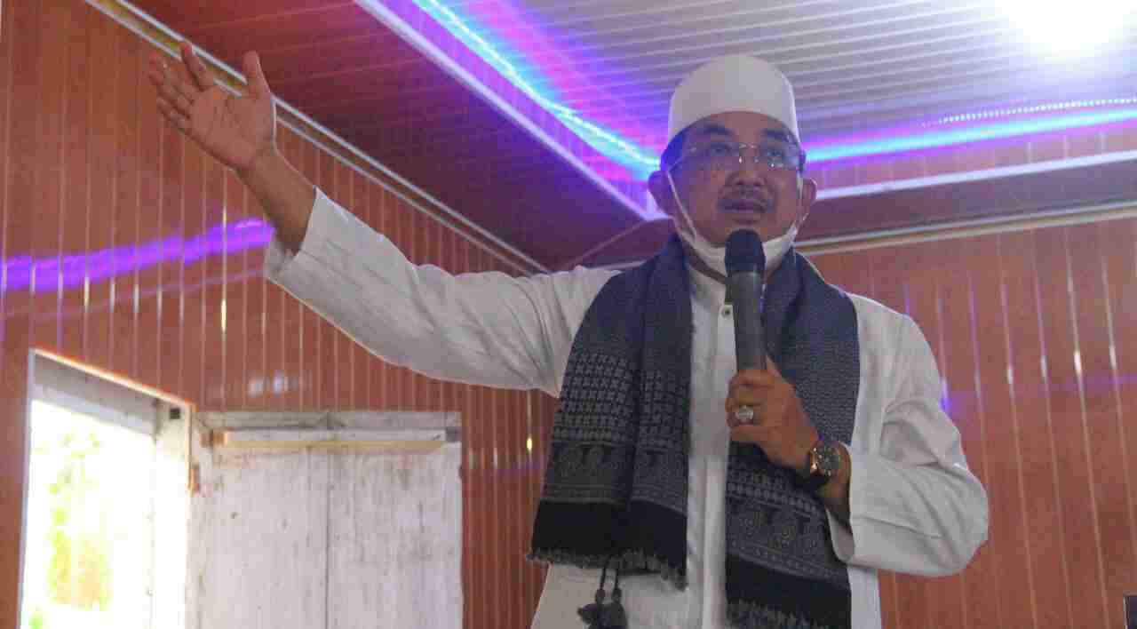 Bupati Anwar saat safari Jumat di Masjid Jami' Parit Cegat