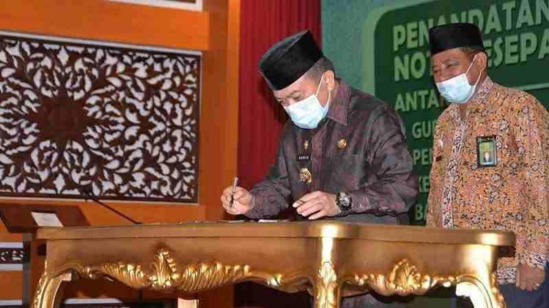Penandatangan nota kesepakatan antara Gubernur Jambi bersama Pengadilan Tinggi Agama Jambi