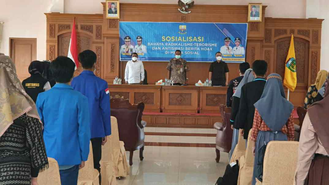 Sosialisasi bahaya radikalisme dan terorisme ke pelajar di Tebo oleh Kesbangpol Provinsi Jambi 