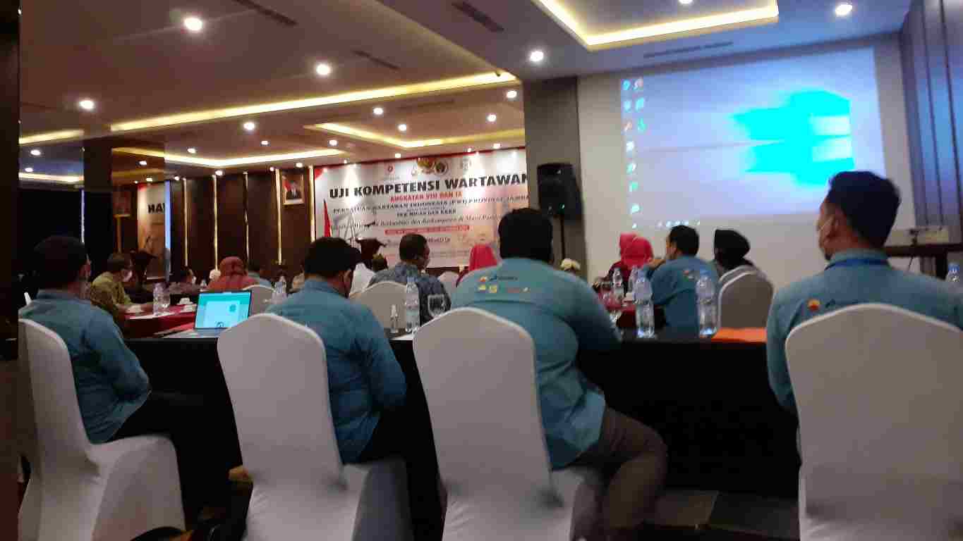 Pelaksanaan UKW angakatan VII dan IX PWI Provinsi Jambi 