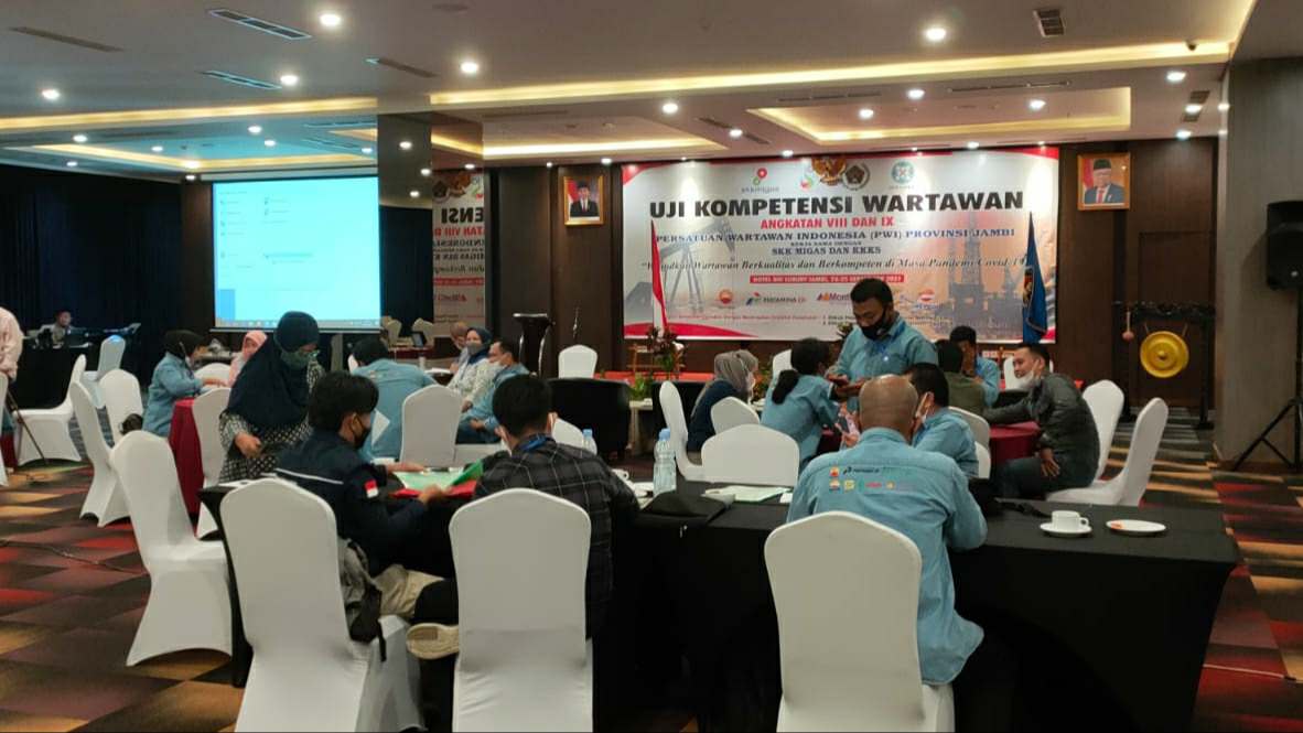 UKW angkatan VIII dan IX PWI Provinsi Jambi 