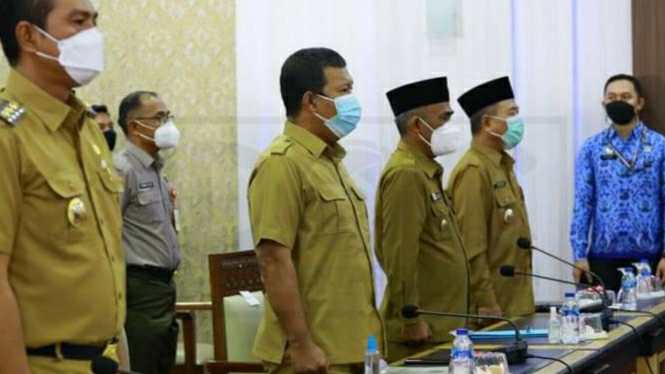 Bupati Romi saat hadiri Rakor Karhutla