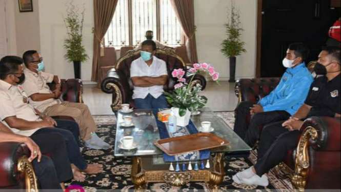 Romi saat pimpin rapat persiapan motoprix