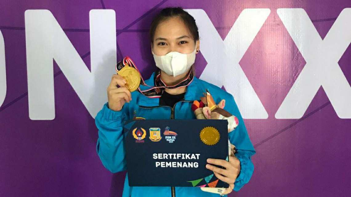 Juliana Klarisa, atlet angkat besi Jambi peraih medali emas di PON Papua 