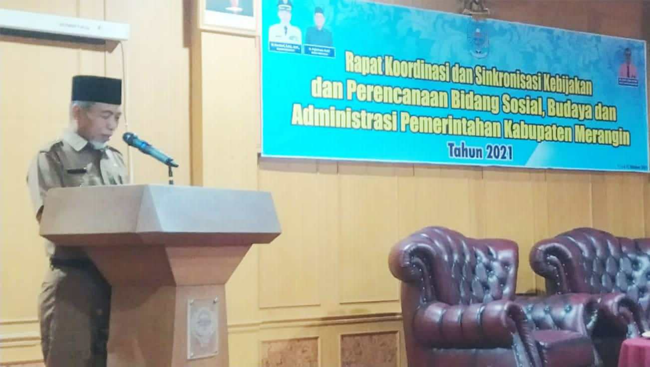 Bupati Mashuri saat buka Rakor Sinkronasi Kebijakan dan Perencanaan