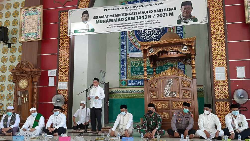 Bupati Mashuri saat hadiri Maulid Nabi Muhammad SAW di Masjid Agung Baitul Makmur Merangin