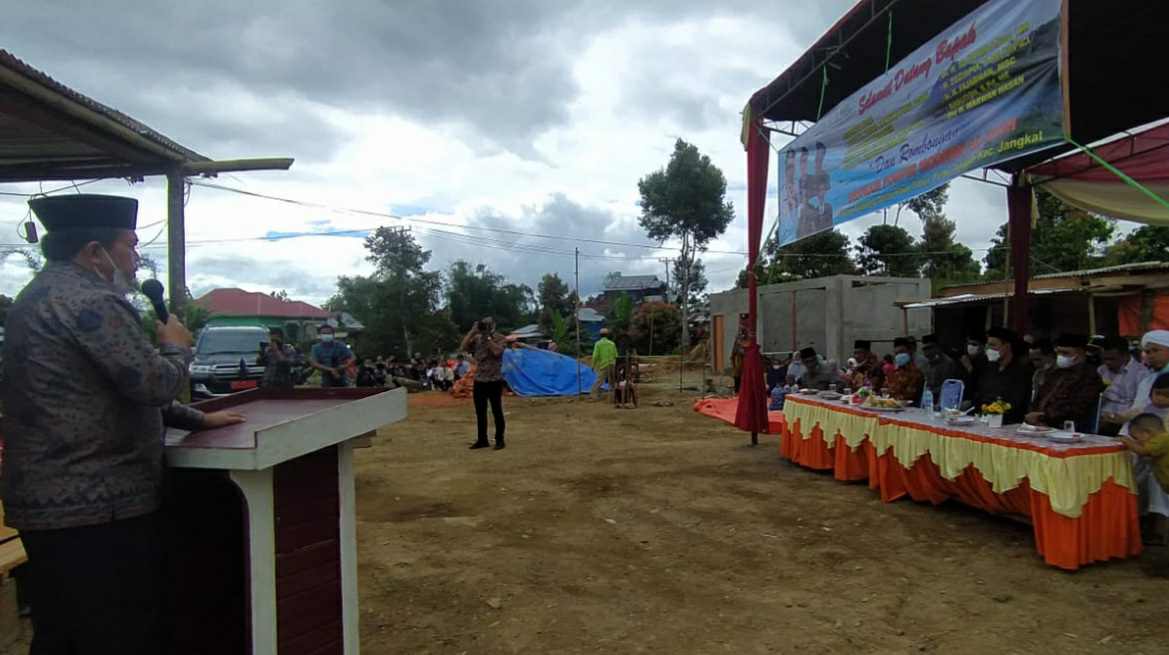 Gubernur Al Haris saat kunjungan kerja ke Jangkat