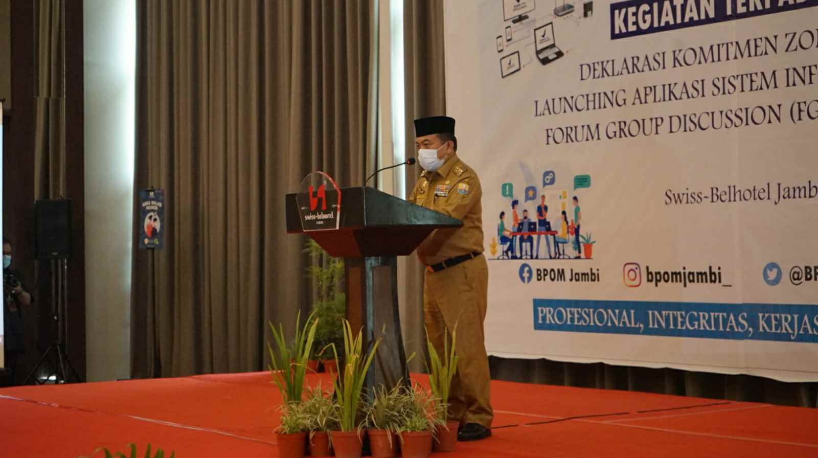 Gubernur Al Haris saat resmikan Aplikasi  SIPelamban BPOM Jambi