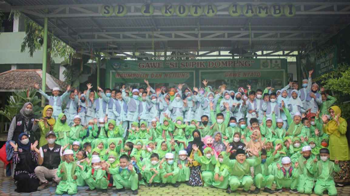 Peduli Karakter Bersama SDN 1 Kota Jambi bersama ACT dan Kampung Dongeng Seloko Jambi