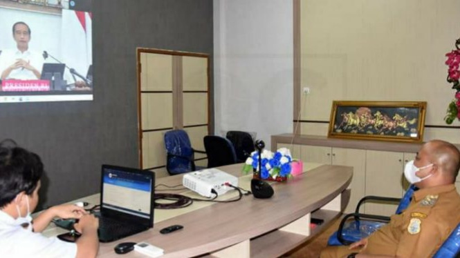 Wabup Robby saat ikuti arahan Presiden RI