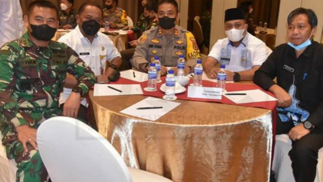 Wabup Robby saat ikuti Rakor bersama unsur Forkopimda Provinsi Jambi