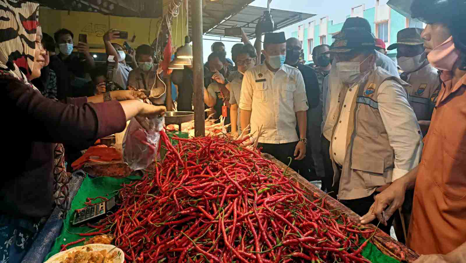 Gubernur Al Haris saat sidak ke Pasar Angso Duo Baru Jambi