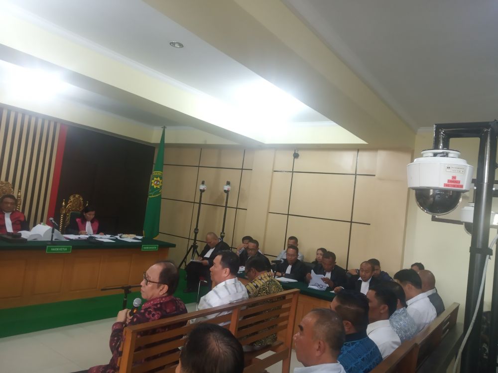 Joe Fandy Yoesman alias Asiang saat memberikan keterangan di Pengadilan Tipikor Jambi 
