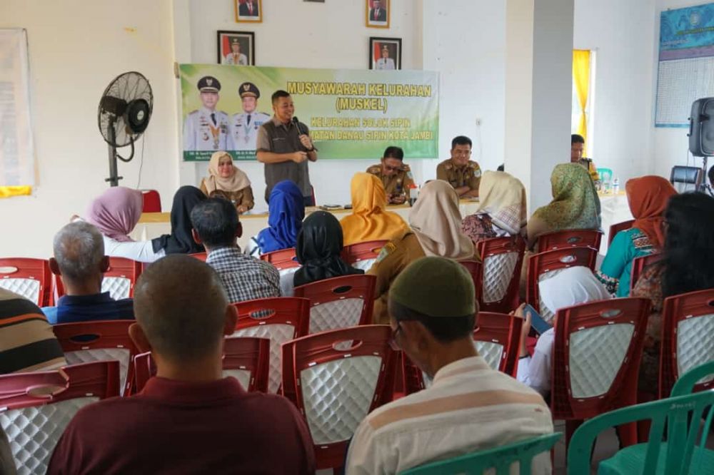 Anggota DPRD Kota Jambi, Kemas Faried Alfarelly saat mengikuti Musrembang Kelurahan 