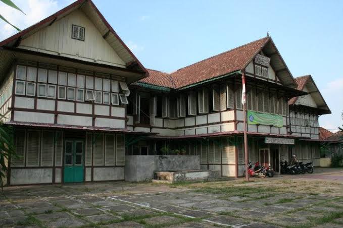 Pondok Pesantren Nurul ‭ ‬Iman‭ ‬ ‭yang ‬berada ‭ ‬di‭ ‬ ‭ ‬Ulu‭ Gedong