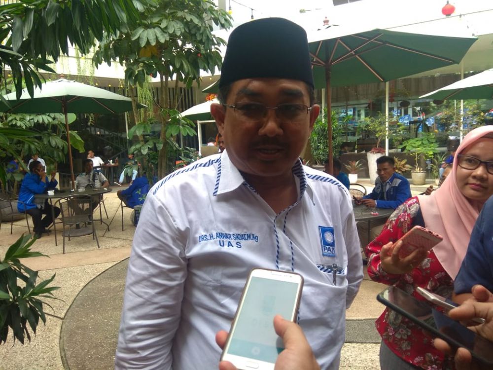 Ustadz Anwar Sadat (UAS) 