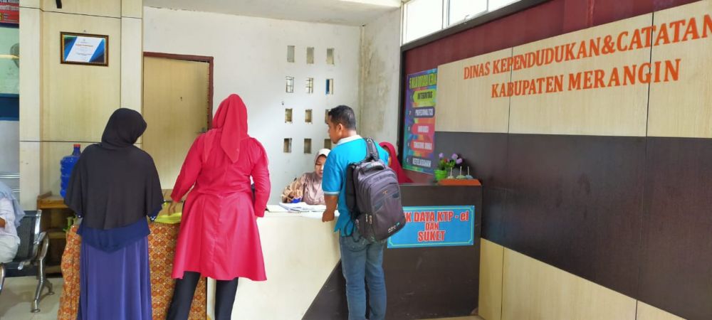 Suasana di Dinas Dukcapil Merangin 
