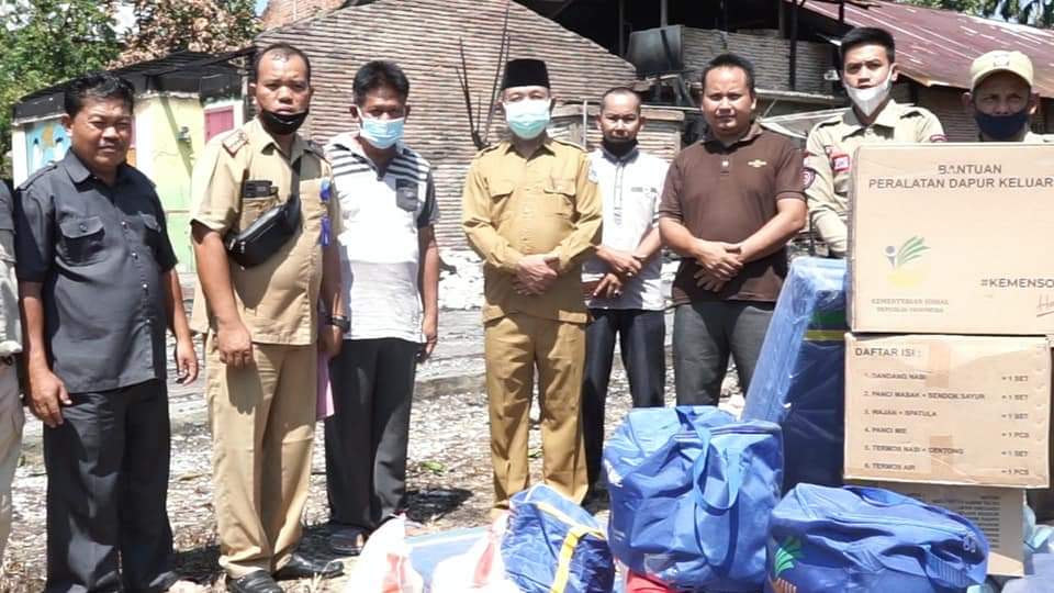 Mashuri saat sambangi korban kebakaran di RT 28 kawasan Talang Kawo Bangko