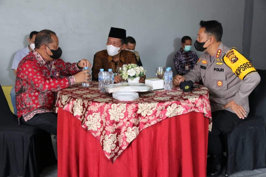 Wagub Abdullah Sani saat meninjau vaksinasi Merdeka Bhakti Kesehatan Bhayangkara untuk Negeri