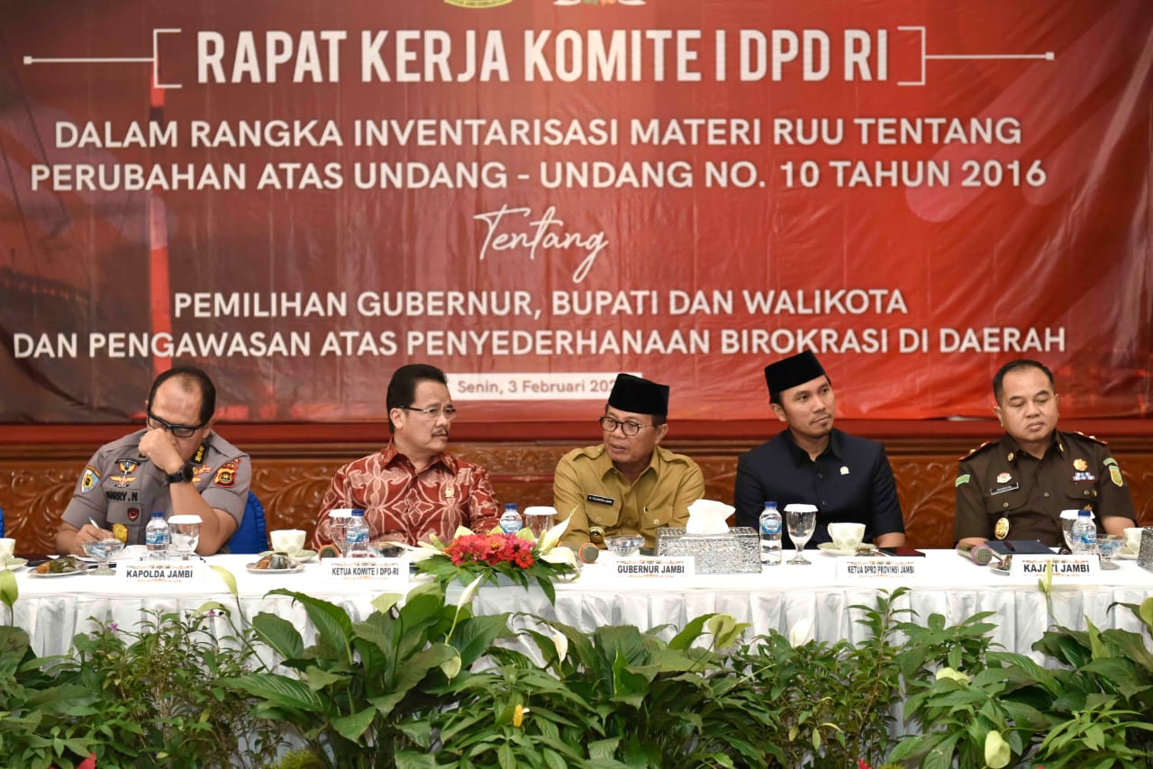 Gubernur Fachrori saat hadiri Raker Komisi I DPD RI
