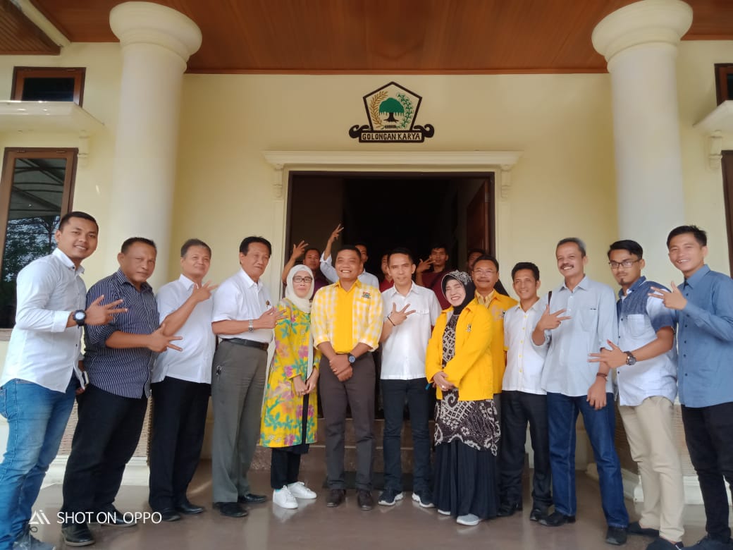 GEMA dan Tim Pemenangan Al Haris saat mendaftar di Golkar Jambi