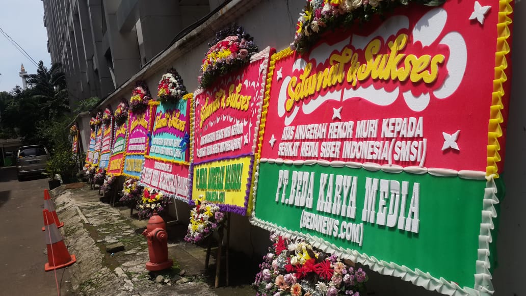 Karangan Bunga ucapan untuk SMSI