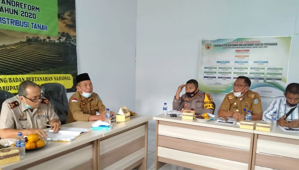 Mashuri saat hadiri Sidang Panitia Pertimbangan Landreform Kabupaten Merangin