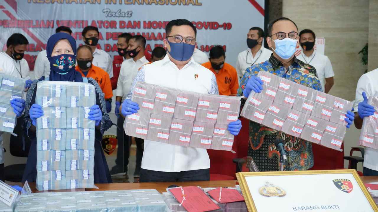 Kabareskrim Polri saat konfresi pers penangkapan tiga pelaku penipuan ventilator Covid 19