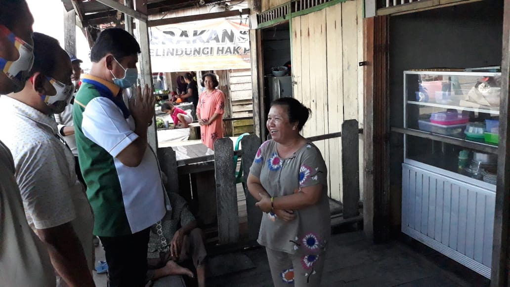 Syafril Nursal saat blusukan menyapa warga